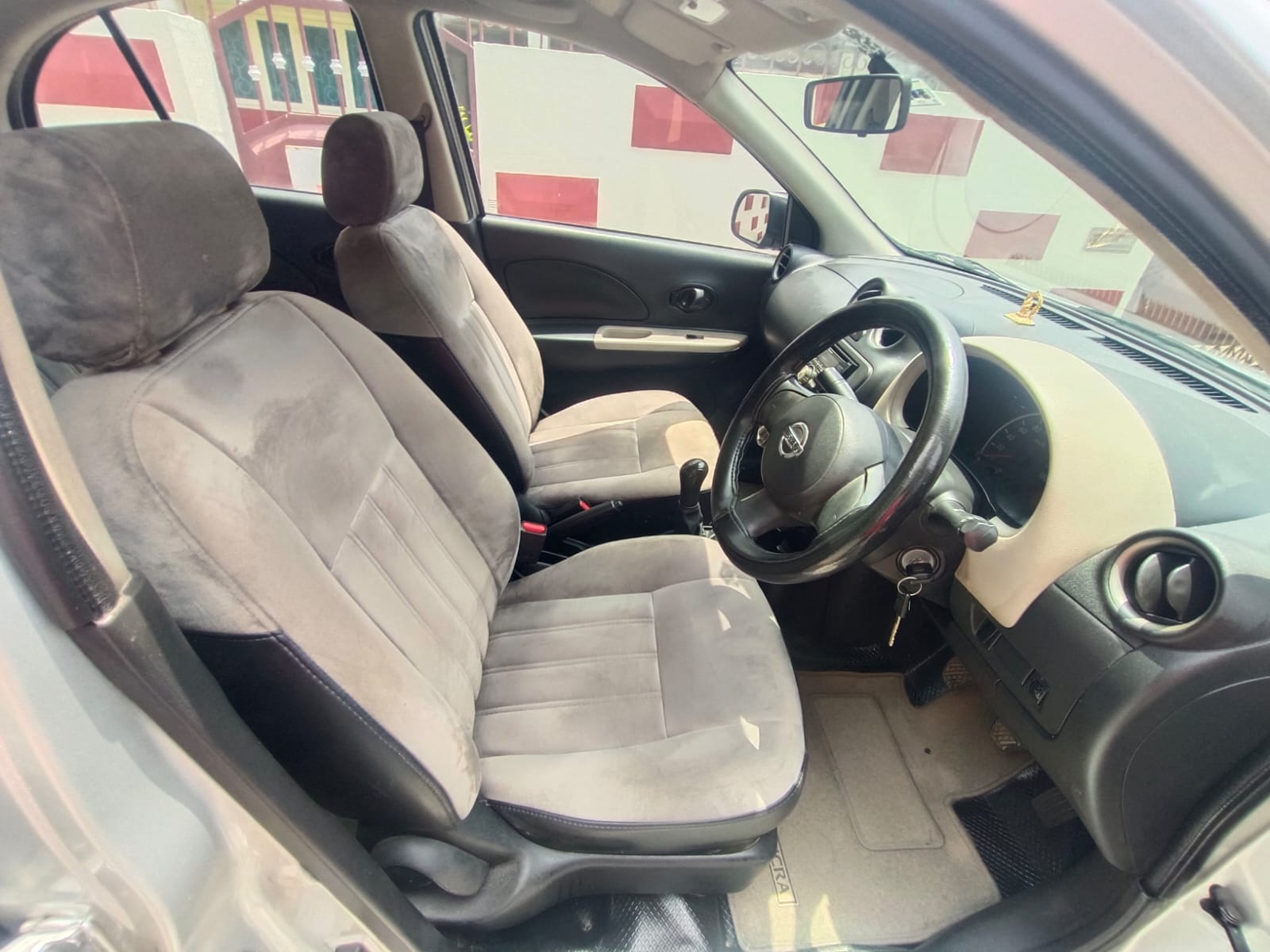 Nissan Micra Active - Image 2